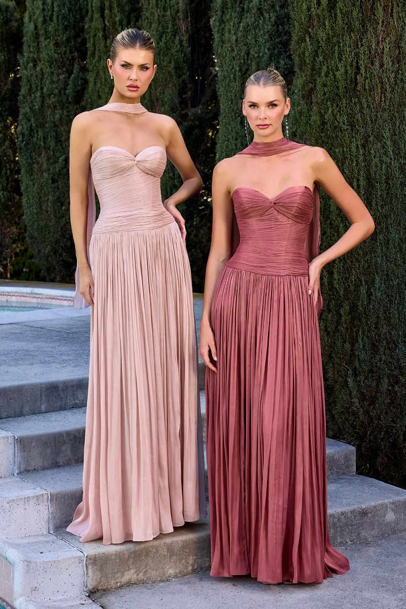 Chiffon Sweetheart Neckline Gown By Ladivine CD414 - Women Evening Formal Gown - Special Occasion/Curves